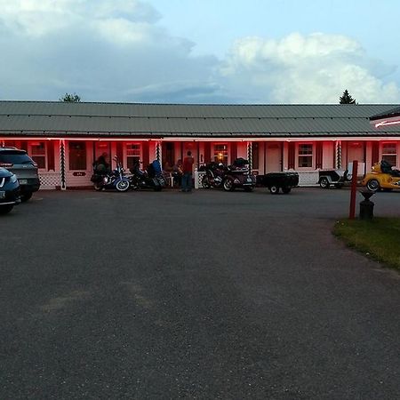 Trail Riders Motel Гренбі Екстер'єр фото