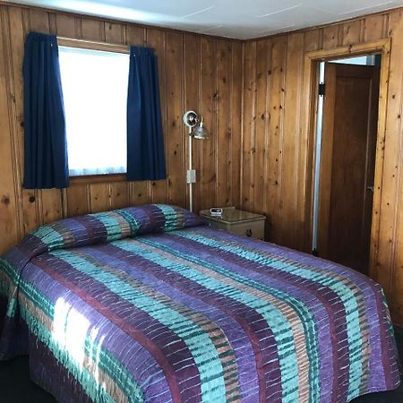 Trail Riders Motel Гренбі Екстер'єр фото