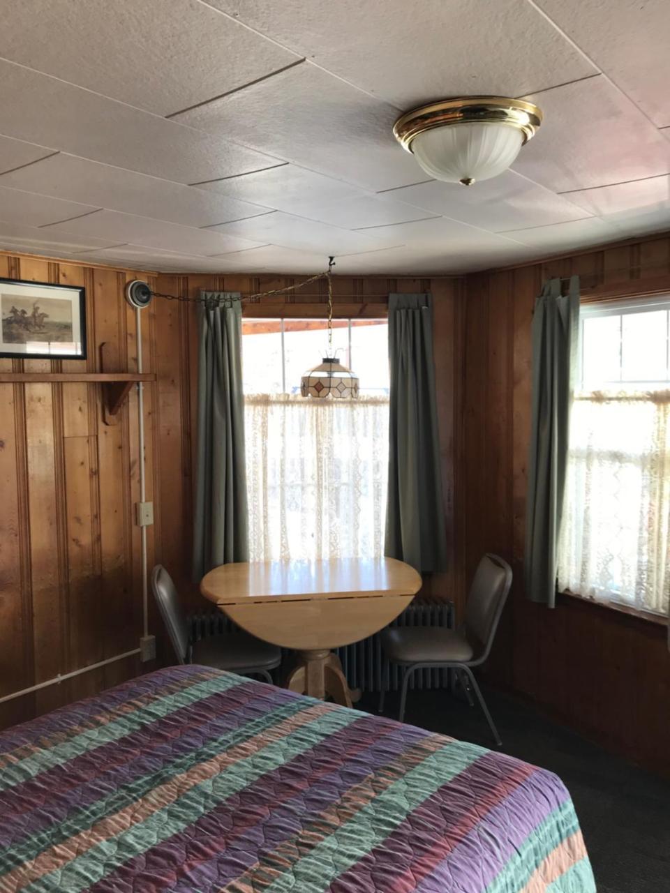 Trail Riders Motel Гренбі Екстер'єр фото
