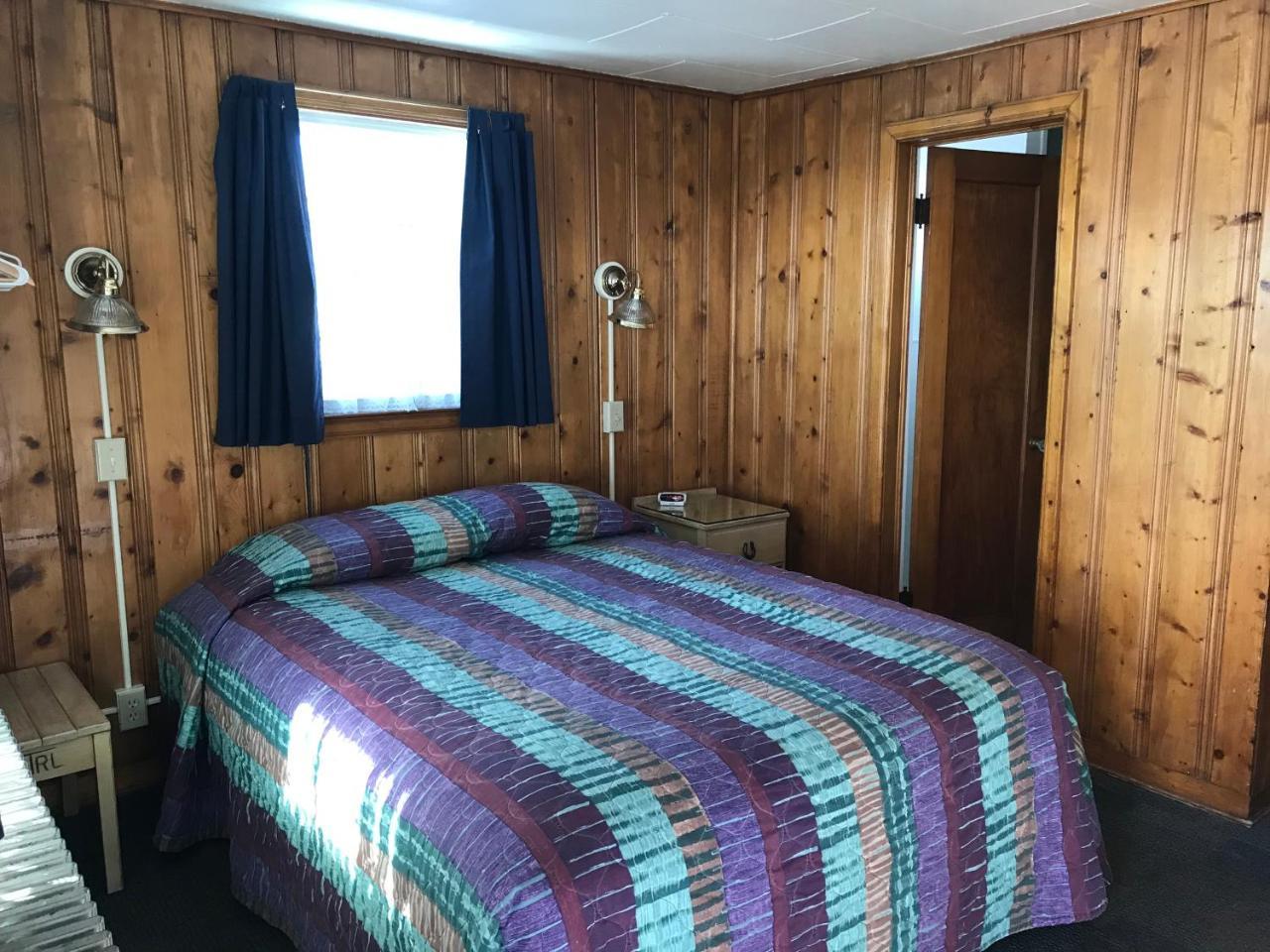 Trail Riders Motel Гренбі Екстер'єр фото